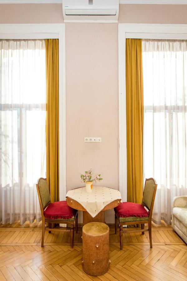 Hb Apartments Mari Brose Tbilisi Exterior photo